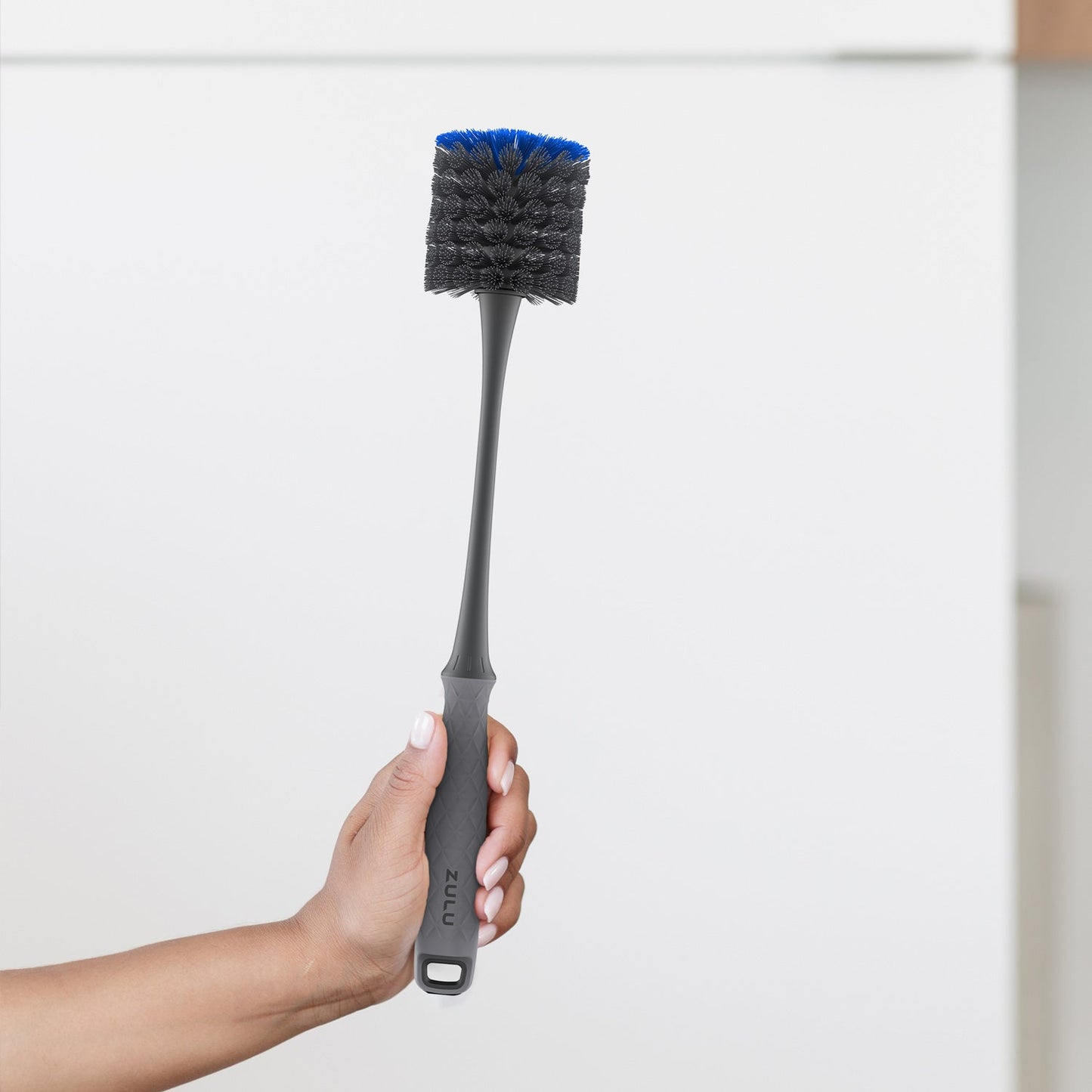bottle-and-straw-cleaning-brush-set-n3 Zulu_Bottle_Brush_Holding.jpg
