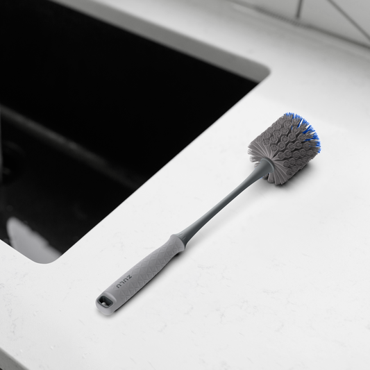 bottle-and-straw-cleaning-brush-set-n3 ZuluBottle_StrawBrush_BySink.png