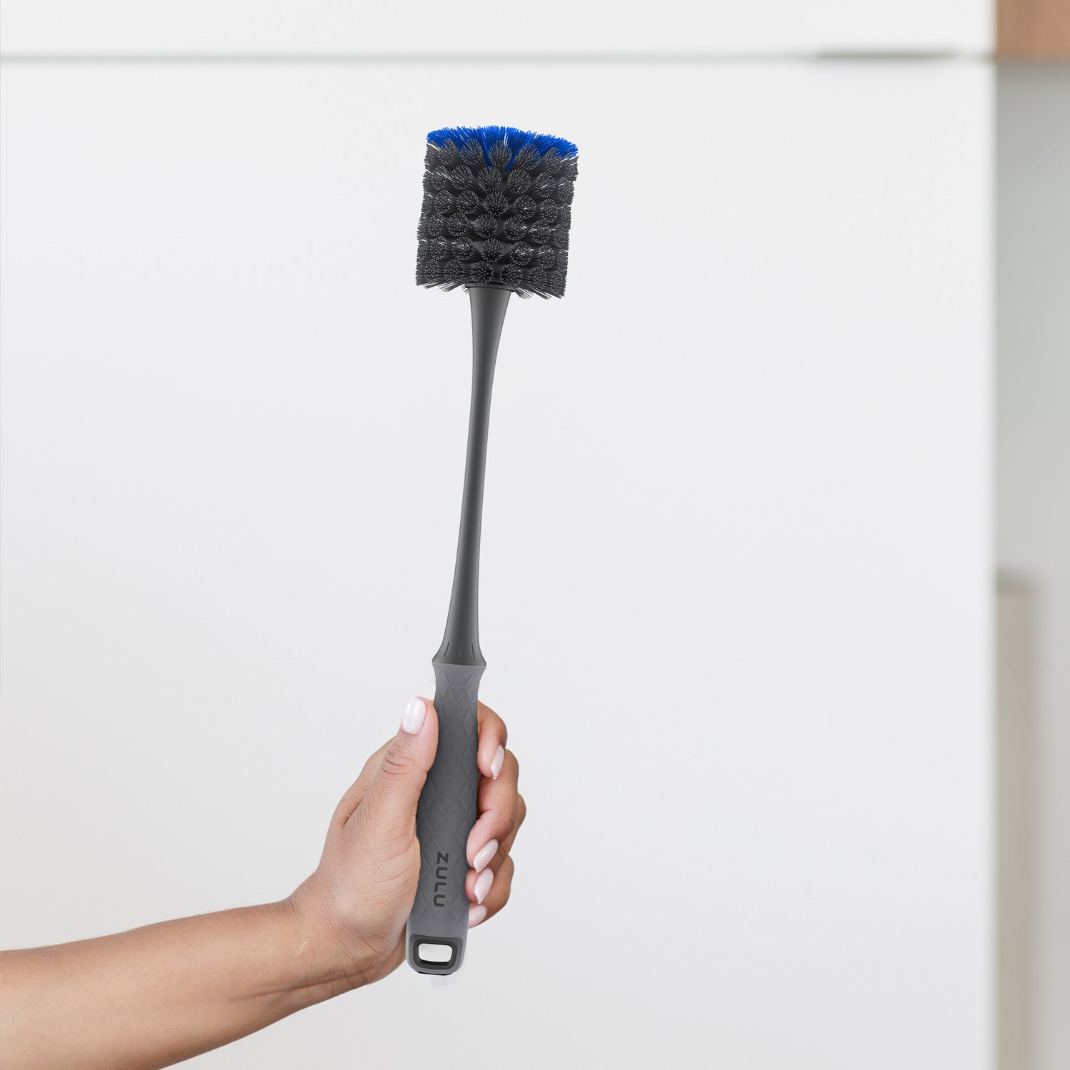 bottle-and-straw-cleaning-brush-set-n3 Zulu_Bottle_Brush_Holding.jpg